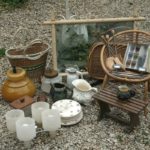 retour de chine septembre 2016 - 2016 année de chine - Brocante de la Pointe Minard - lampes vintage, tabouret, brocs et pichets, fauteuil enfant vintage, miroir, panier, plateau, assiettes