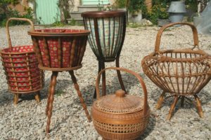 travailleuses vintage à la Brocante de la Pointe Minard, à Plouézec, près de Paimpol