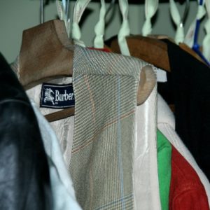 gilet Burberry vintage à la Brocante de la Pointe Minard de Chichée près de Chablis