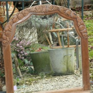 miroir biseauté art déco fleurs à la Brocante de la Pointe Minard à Chichée près de Chablis