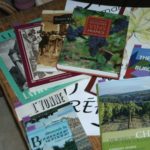 livres sur la Bourgogne, l'Yonne, le vin à la Brocante de la Pointe Minard à Plouézec, près de Paimpol